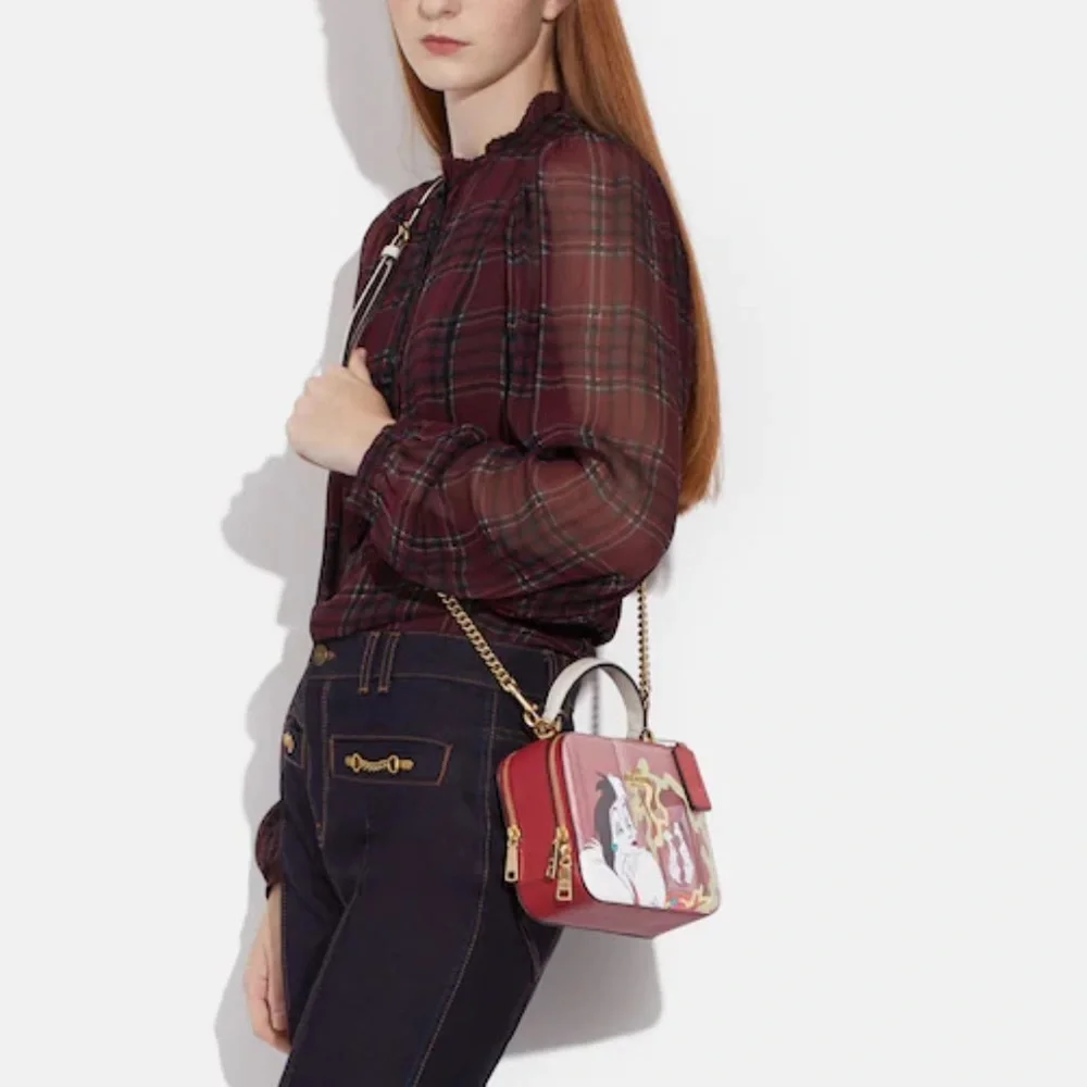 COACH Disney X Coach Box Crossbody With Cruella Motif COLOR
Gold/Red Apple Multi - Picture 5 of 10